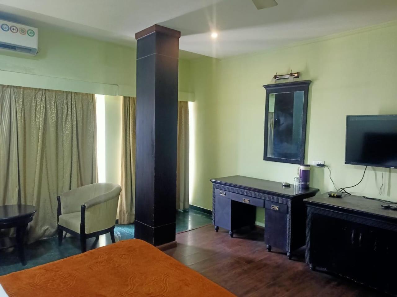 Hotel Skylark Nagpur Bagian luar foto