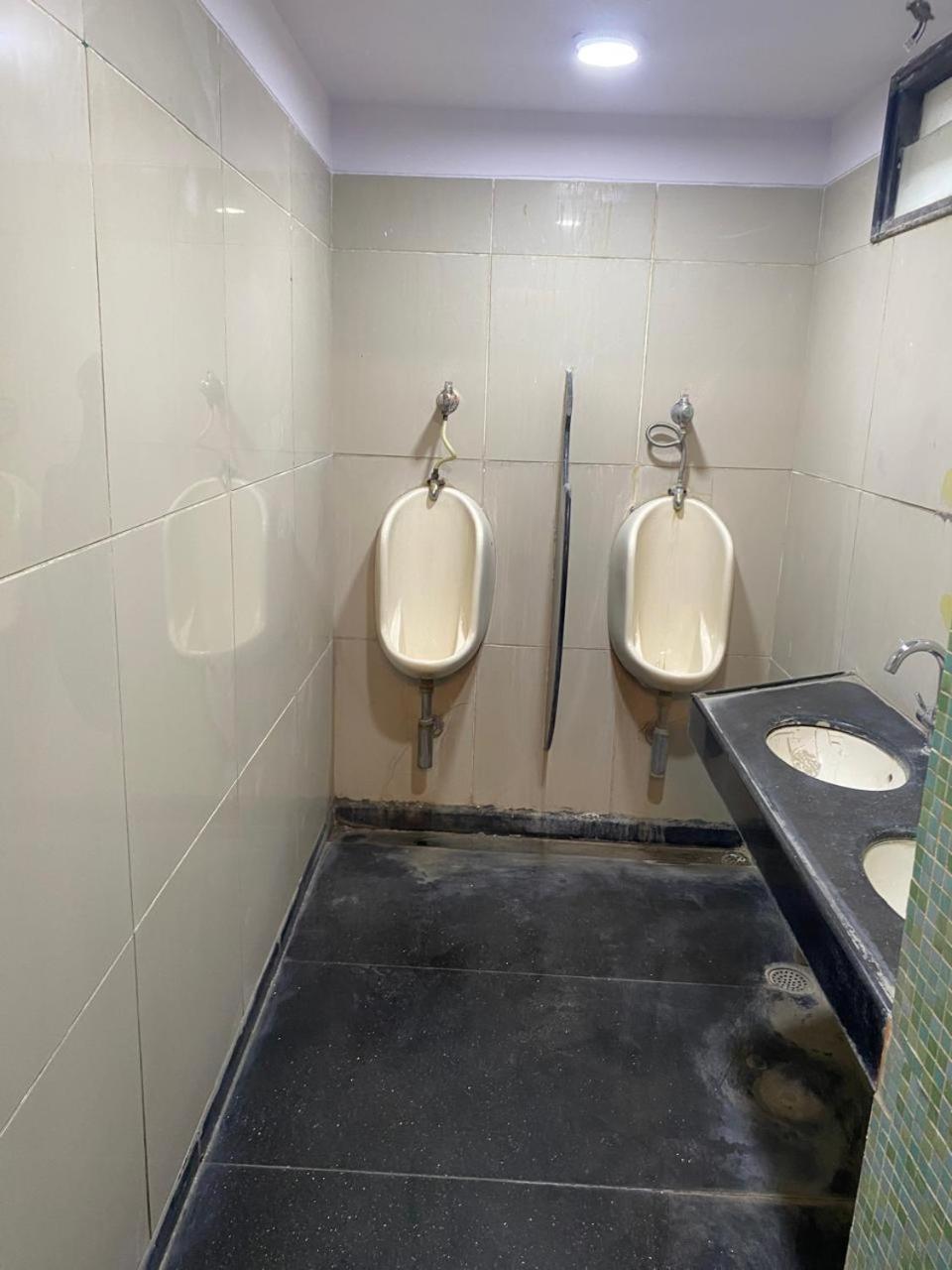 Hotel Skylark Nagpur Bagian luar foto