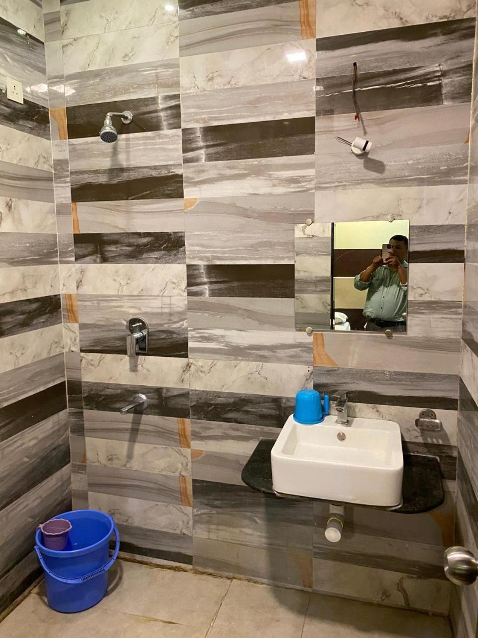 Hotel Skylark Nagpur Bagian luar foto