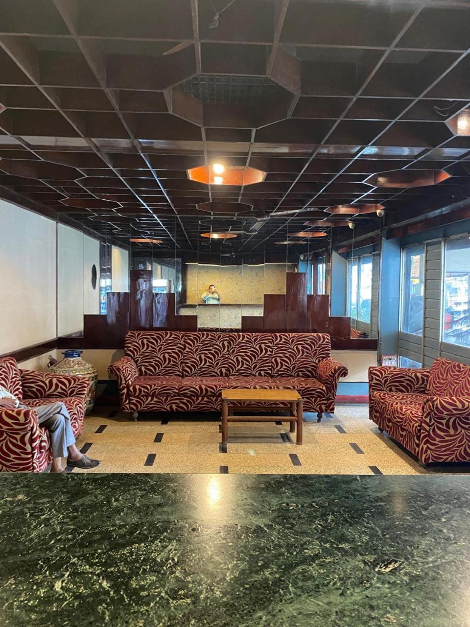 Hotel Skylark Nagpur Bagian luar foto