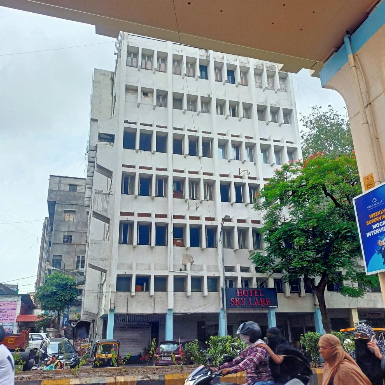 Hotel Skylark Nagpur Bagian luar foto