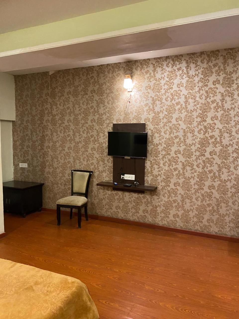 Hotel Skylark Nagpur Bagian luar foto