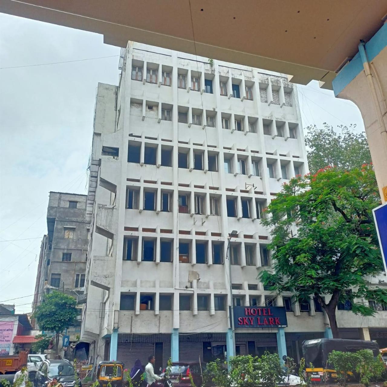 Hotel Skylark Nagpur Bagian luar foto