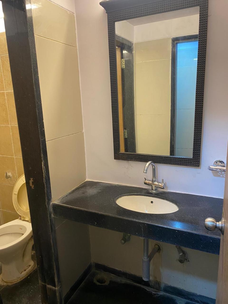 Hotel Skylark Nagpur Bagian luar foto
