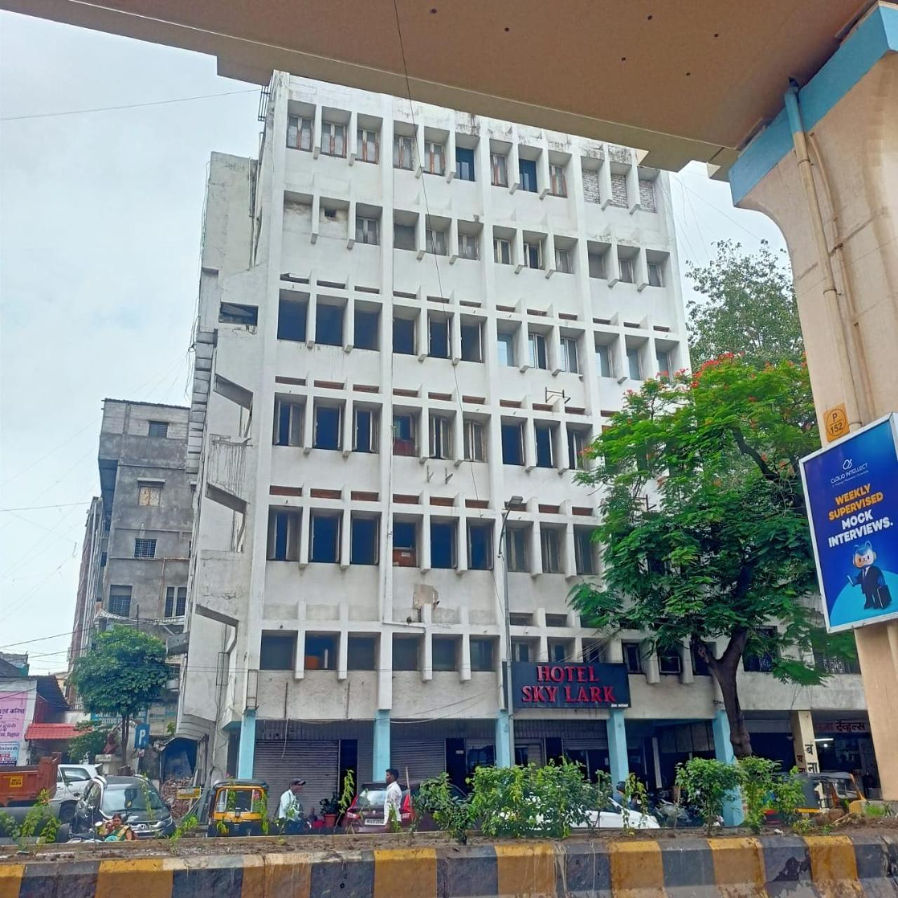 Hotel Skylark Nagpur Bagian luar foto